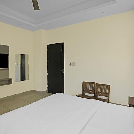 Hotel O Heart Beat Hotel Grander Noida Exterior foto