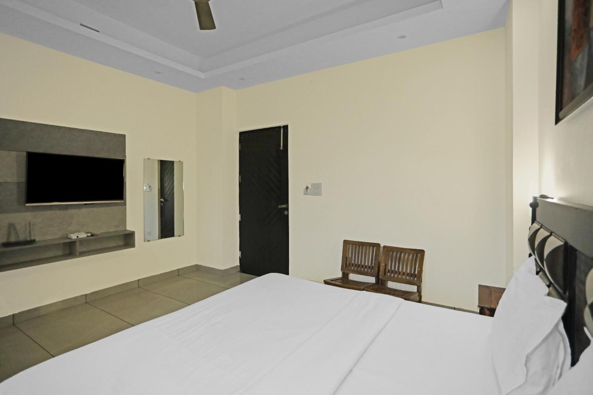 Hotel O Heart Beat Hotel Grander Noida Exterior foto