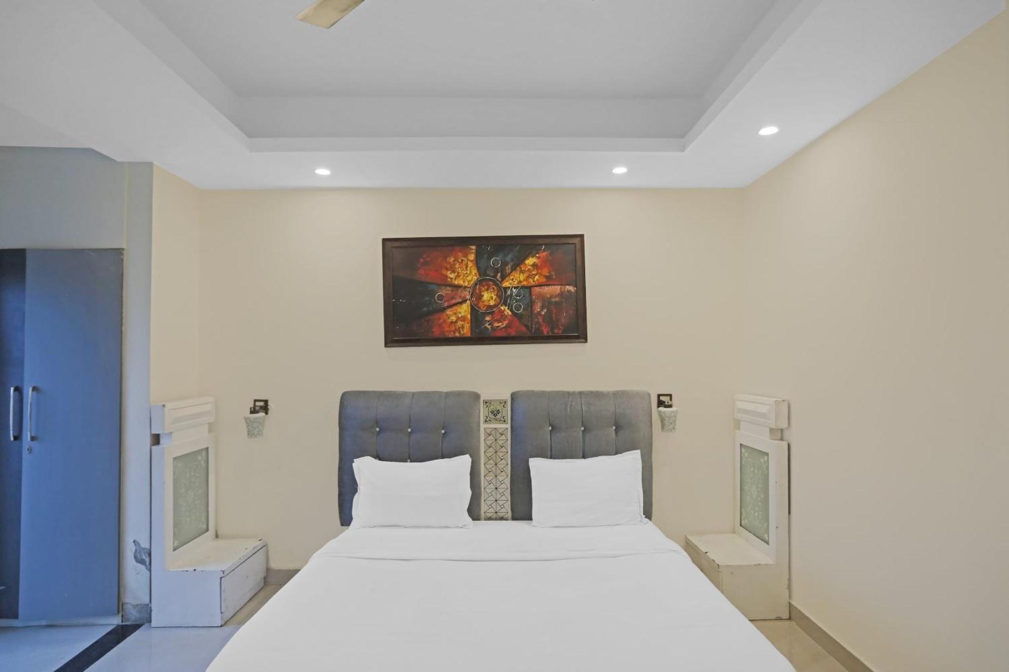 Hotel O Heart Beat Hotel Grander Noida Exterior foto