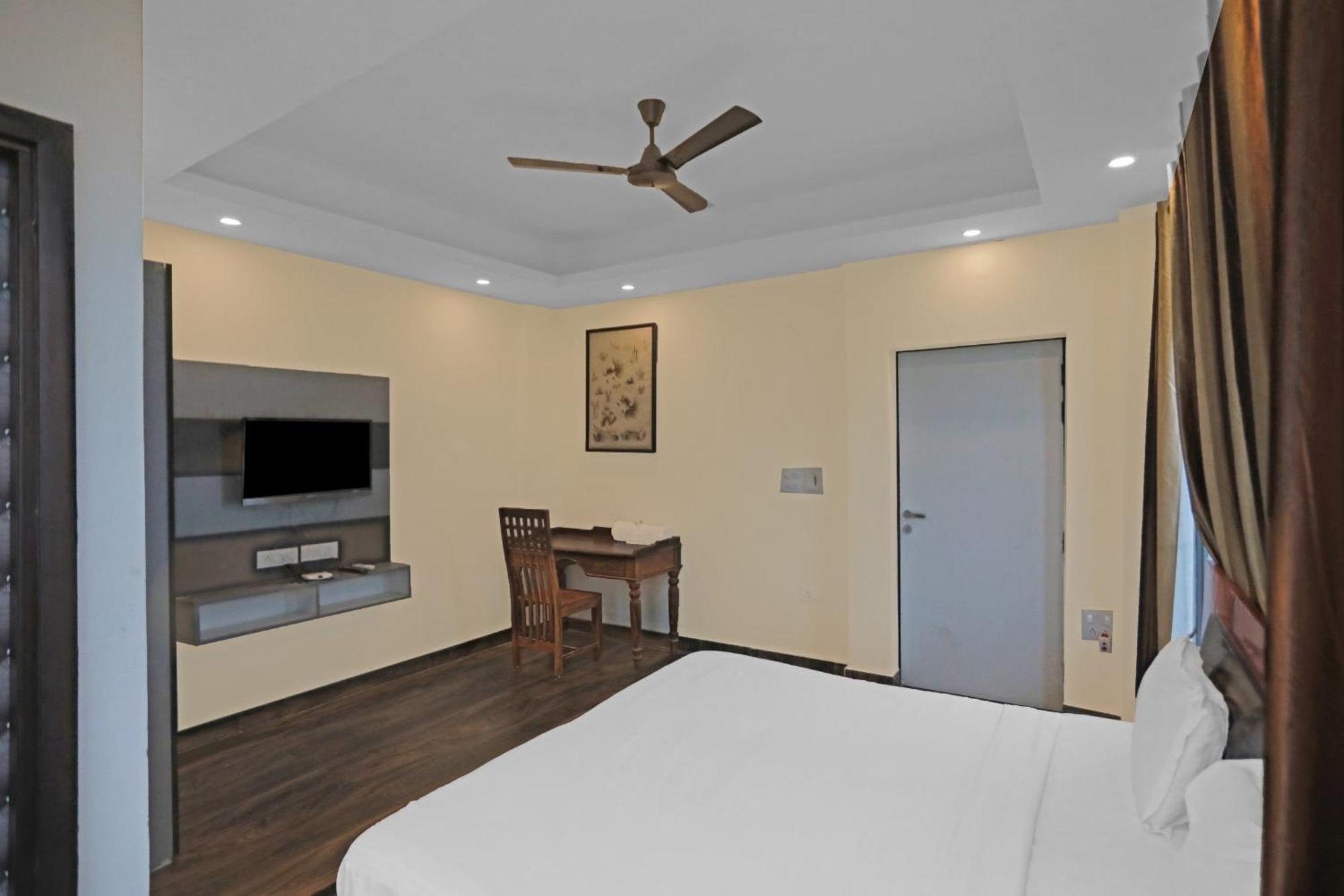 Hotel O Heart Beat Hotel Grander Noida Exterior foto