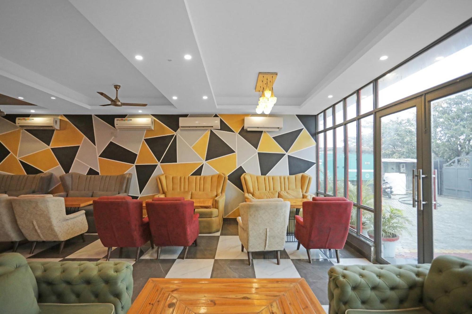 Hotel O Heart Beat Hotel Grander Noida Exterior foto